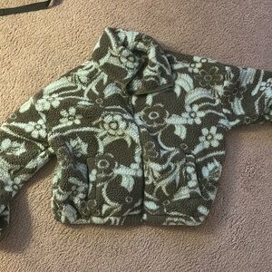 This feels seriously huggable American eagle Sherpa jacket